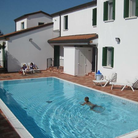 Residence Tamerici Caorle Bagian luar foto