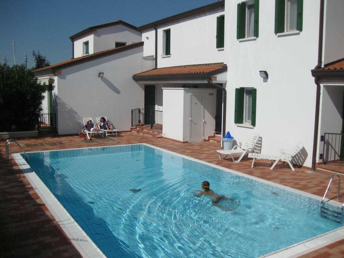 Residence Tamerici Caorle Bagian luar foto