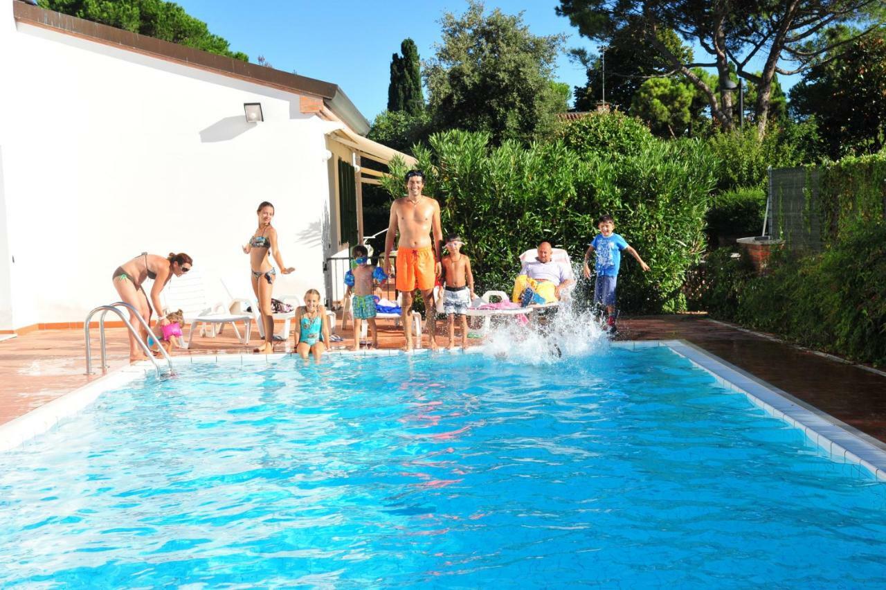 Residence Tamerici Caorle Bagian luar foto